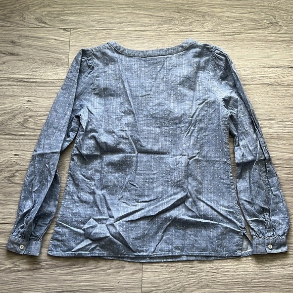 Talbots Blue Blouse with White Dotted Design Size XS - Picture 8 of 8